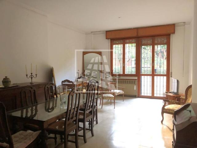 Appartamento in vendita di 111 m² in Via Enrico Cialdini, 2