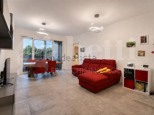 Appartamento in vendita di 111 m² in Via Ernesto Messa, 19
