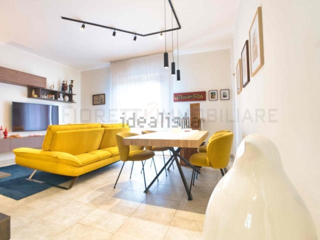Appartamento in vendita di 111 m² in Via Livorno