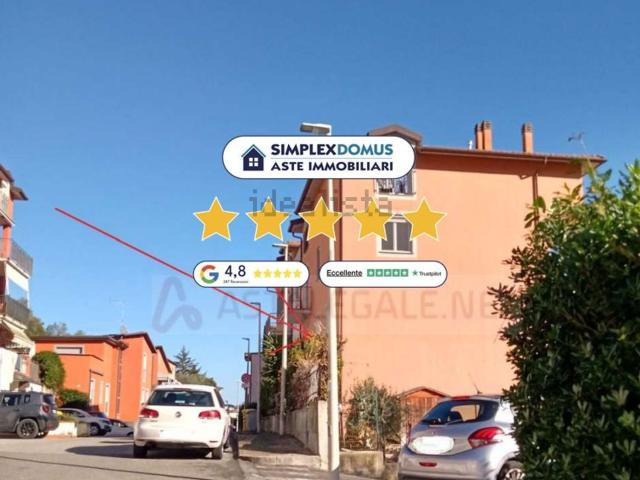 Appartamento in vendita di 111 m² in Via Luigi Cozzani