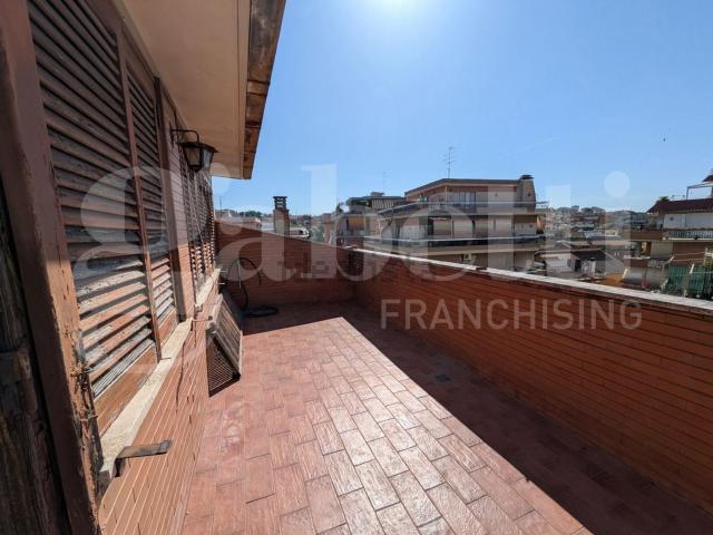 Appartamento in vendita di 111 m² in Via Nomentana