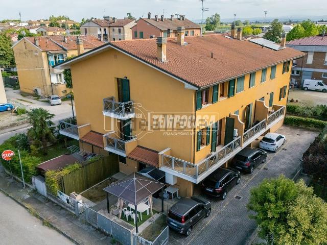 Appartamento in vendita di 111 m² in Via Sandro Pertini