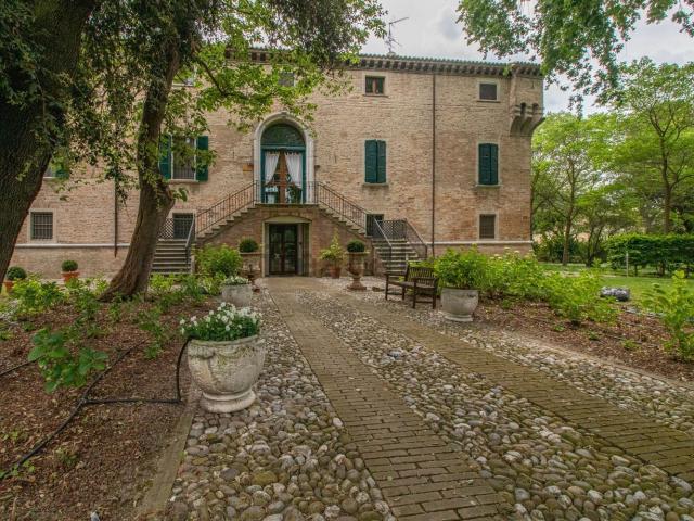 Appartamento in vendita di 111 m² in Via Petrosa, 126