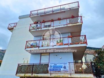 Appartamento in vendita di 111 m² in Via Primo Carnera
