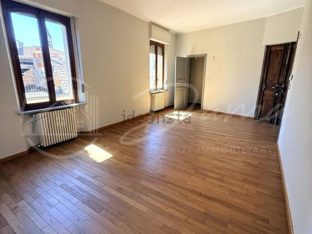 Appartamento in vendita di 111 m² in Via Roero, 2