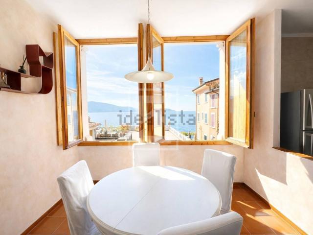 Appartamento in vendita di 111 m² in Via Roma, 10
