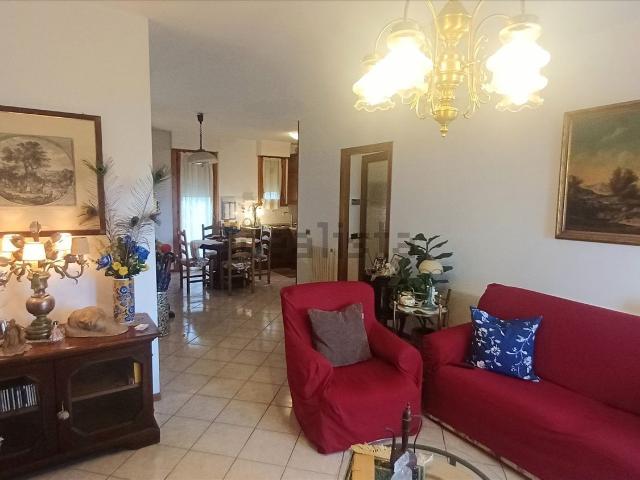Appartamento in vendita di 111 m² in Via Romana, 103