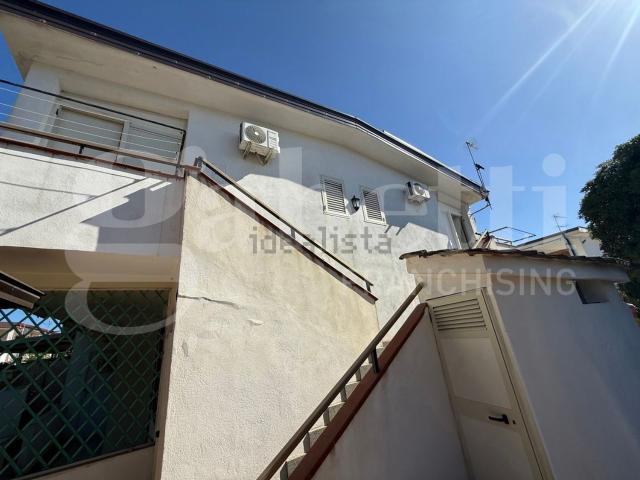 Appartamento in vendita di 111 m² in Via Rapallo, 25