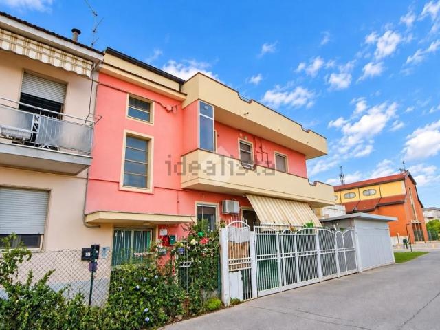 Appartamento in vendita di 111 m² in Via Vella, 32