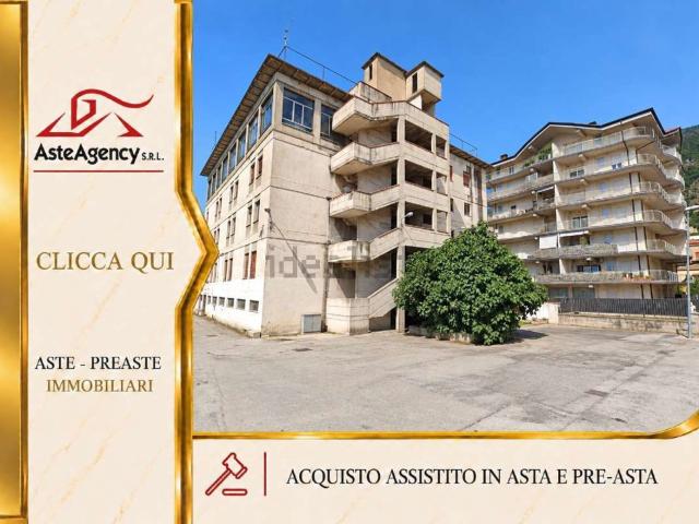 Appartamento in vendita di 111 m² in Via Vittorio Alfieri, 67