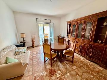 Appartamento in vendita di 111 m² in Viale Dante Alighieri