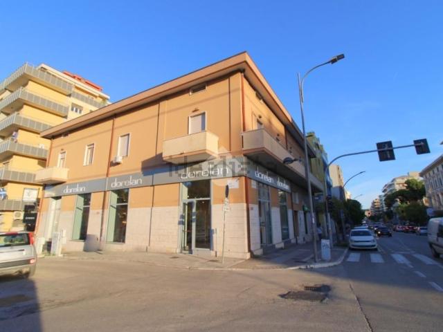 Appartamento in vendita di 111 m² in Viale G. Marconi, 5