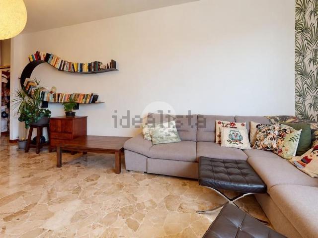 Appartamento in vendita di 111 m² in Corso Giacomo Matteotti, 189