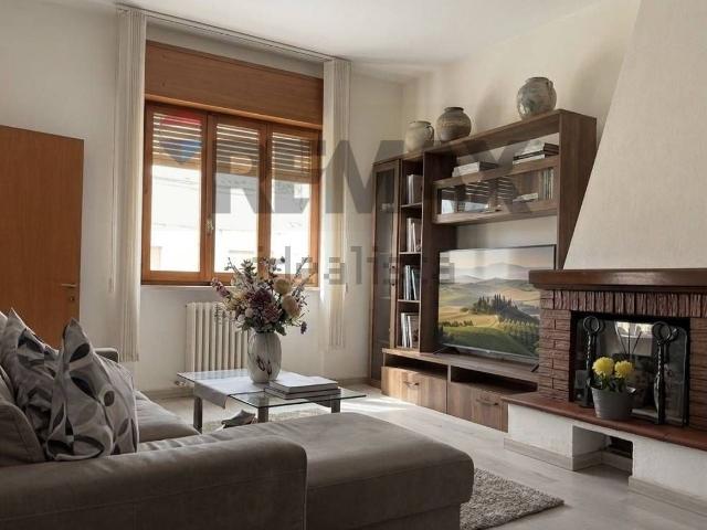 Appartamento in vendita di 111 m² in Località Santa Flora Torrita, 14