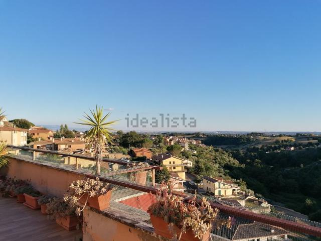 Appartamento in vendita di 112 m² in Via Rianese