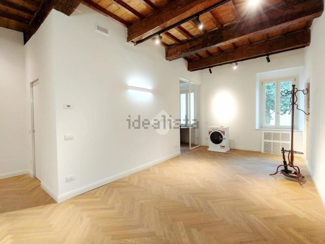 Appartamento in vendita di 112 m² in Via Camillo Benso Cavour, 103