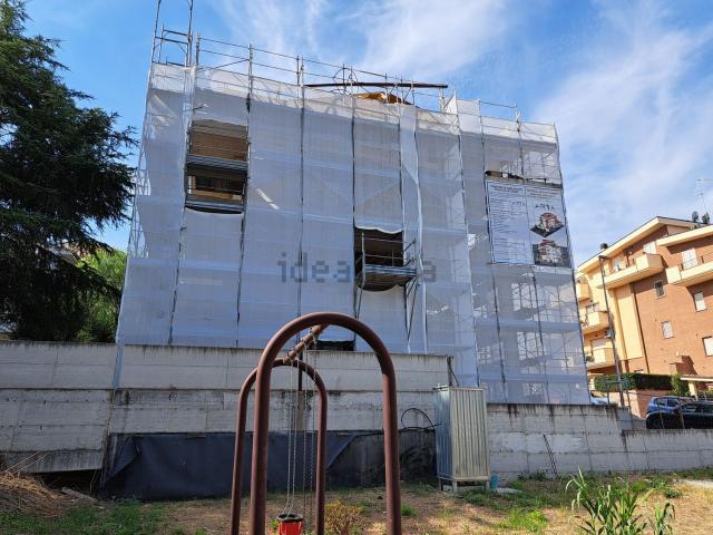 Appartamento in vendita di 112 m² in Via Adige