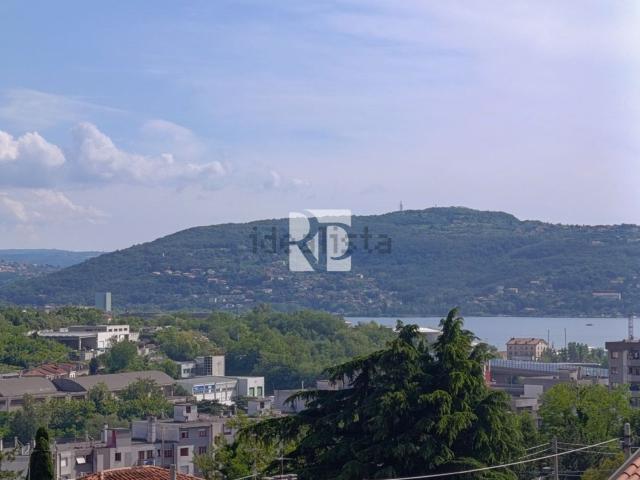 Appartamento in vendita di 112 m² in Via Gallo Sulpicio