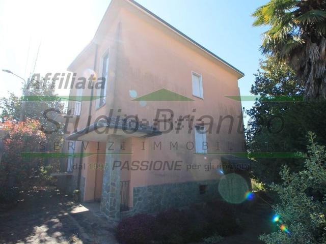 Appartamento in vendita di 112 m² in Via Genova