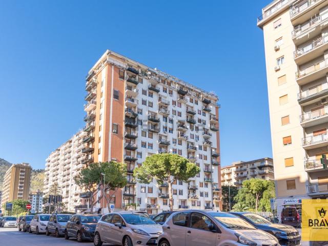 Appartamento in vendita di 112 m² in Via Don Orione, 22