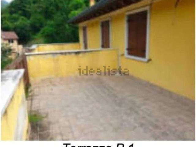 Appartamento in vendita di 112 m² in Via Don Giuseppe Padovani