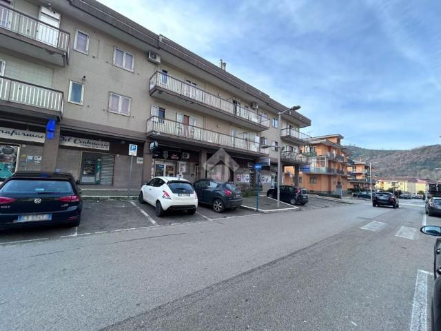 Appartamento in vendita di 112 m² in Via del Centenario, 137