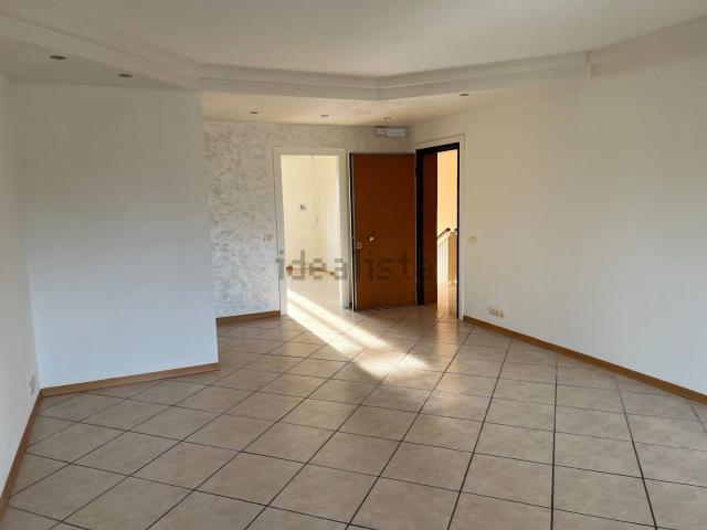 Appartamento in vendita di 112 m² in Via del Pozzo, 33