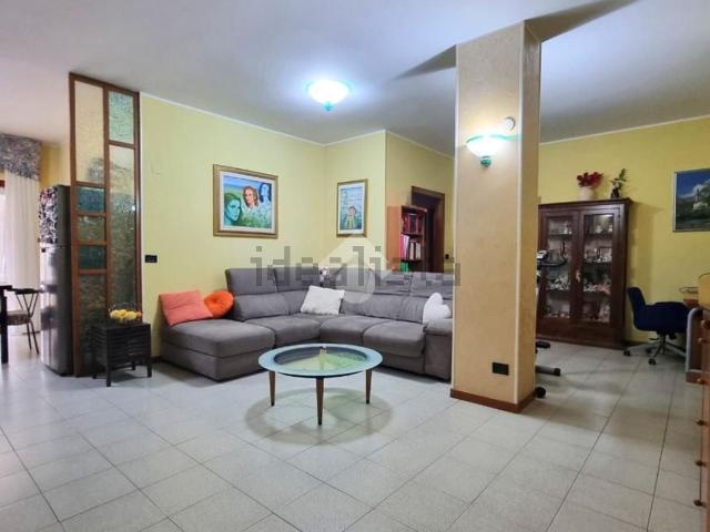 Appartamento in vendita di 112 m² in Via del Sole, 50