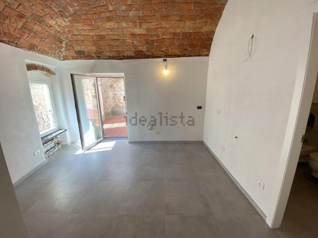 Appartamento in vendita di 112 m² in Via Demaestri