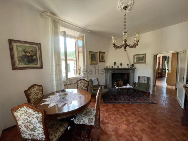 Appartamento in vendita di 112 m² in Via Forlivese