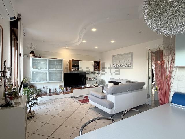 Appartamento in vendita di 112 m² in Via Fienile