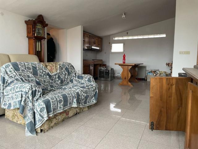 Appartamento in vendita di 112 m² in Via IV Novembre