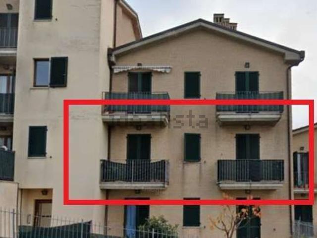 Appartamento in vendita di 112 m² in Via L. Ariosto