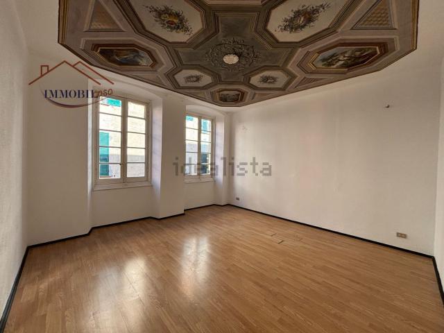 Appartamento in vendita di 112 m² in Via Martiri della Liberazione