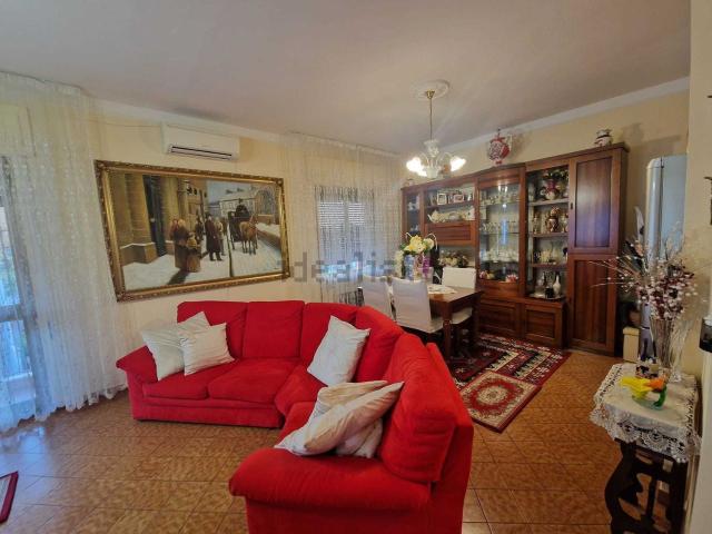 Appartamento in vendita di 112 m² in Via Sant&apos Angelo