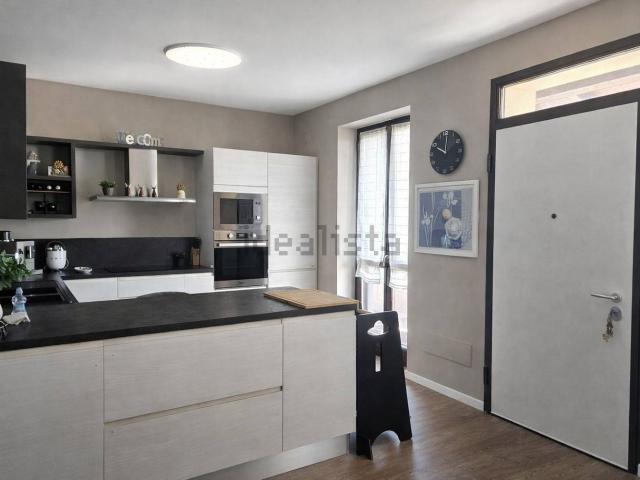Appartamento in vendita di 112 m² in Via Sempione