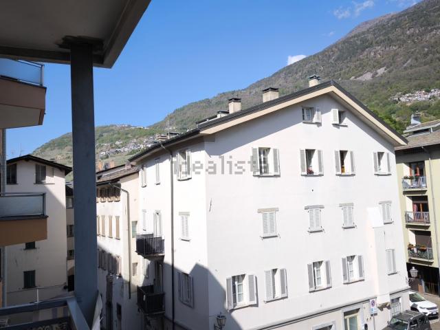 Appartamento in vendita di 112 m² in Via Parravicini, 18