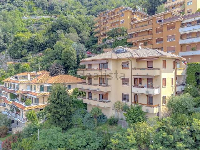 Appartamento in vendita di 112 m² in Via per Brunate, 5