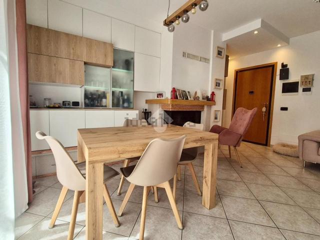 Appartamento in vendita di 112 m² in Via Peschiera