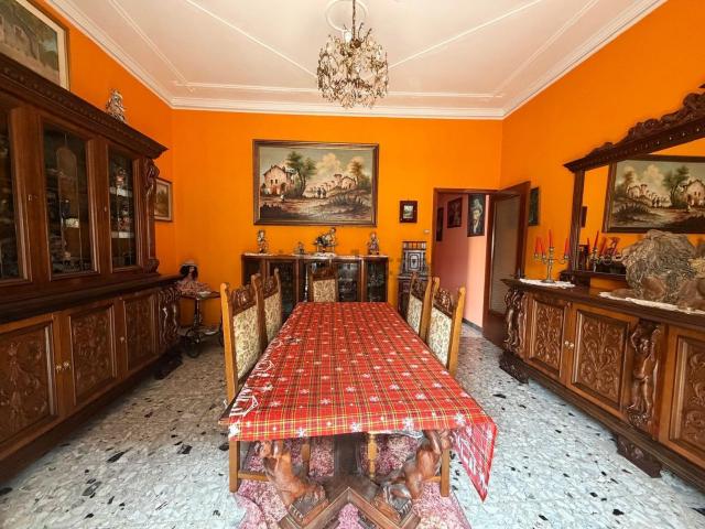 Appartamento in vendita di 112 m² in Via Pietro Novelli