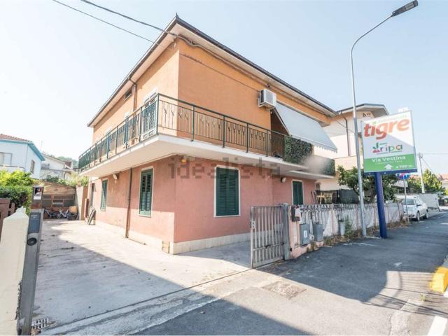 Appartamento in vendita di 112 m² in Via Vestina, 419