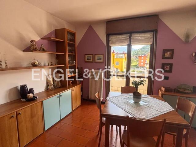 Appartamento in vendita di 112 m² in Via Zandonai