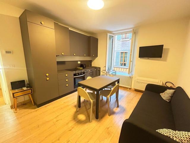 Appartamento in vendita di 112 m² in Viale Ciro Menotti, 57