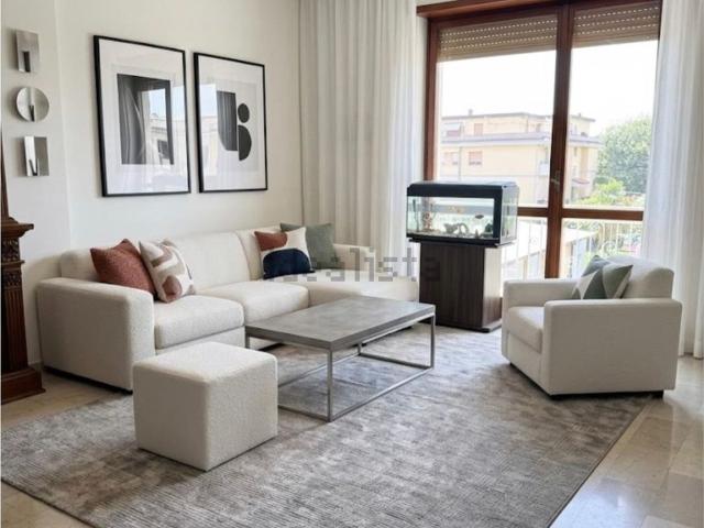 Appartamento in vendita di 112 m² in Viale Cristoforo Colombo