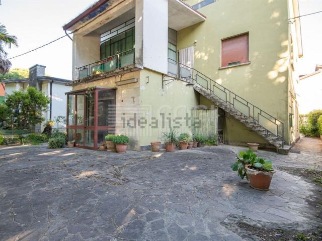 Appartamento in vendita di 112 m² in Viale F. lli Cairoli, 10