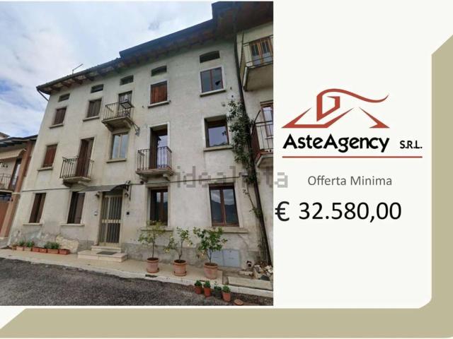 Appartamento in vendita di 112 m² in Contrada Ambrosini, 9