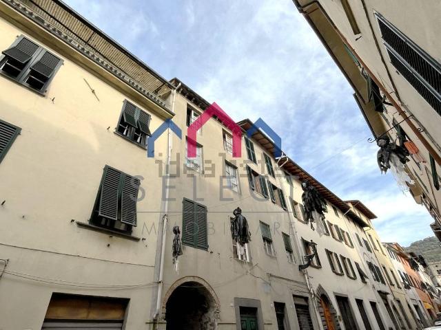 Appartamento in vendita di 112 m² in Piazza Giuseppe Garibaldi