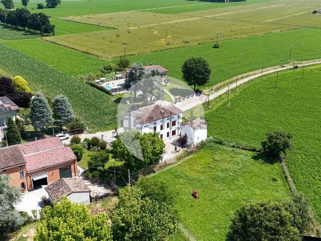 Appartamento in vendita di 112 m² in Strada Colombine, 2