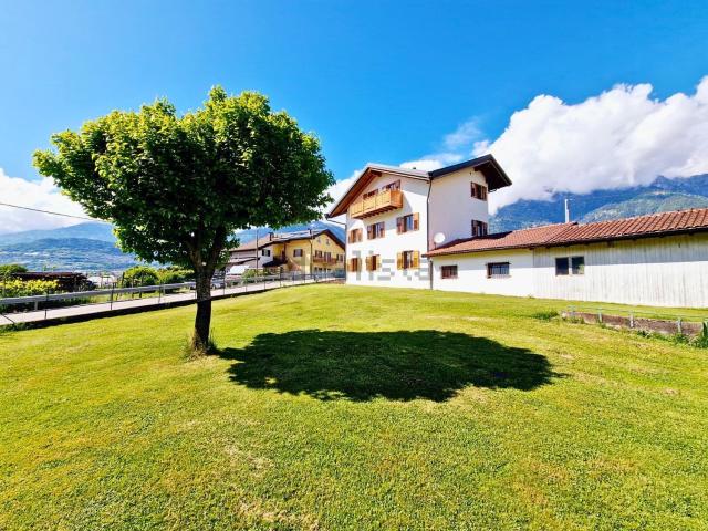 Appartamento in vendita di 112 m² in Strada della Baricata