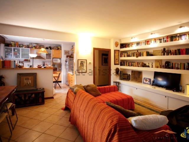 Appartamento in vendita di 112 m² in Strada Martinella, 263